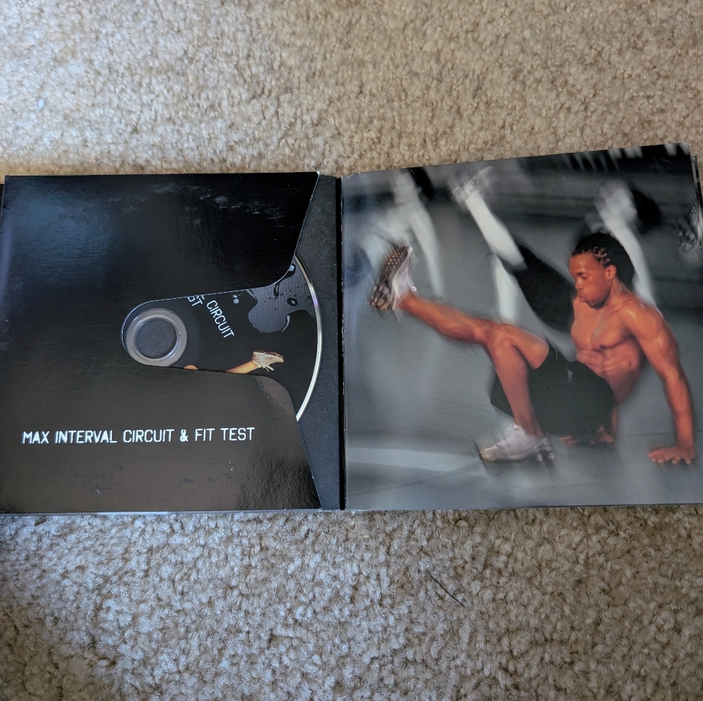 Beachbody Insanity Meal Plan Book & DVD Set - Picture 6 of 10